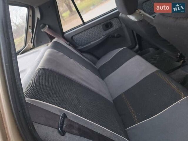 Бежевый ЗАЗ 1103 Славута, объемом двигателя 1.3 л и пробегом 111 тыс. км за 650 $, фото 20 на Automoto.ua