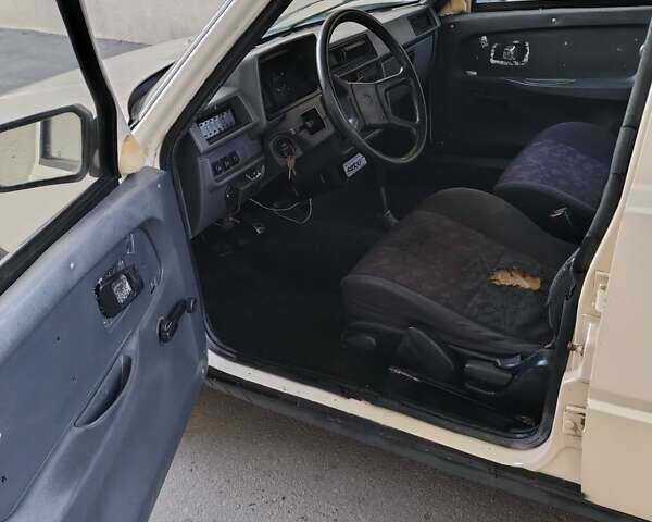 Бежевый ЗАЗ 1103 Славута, объемом двигателя 1.2 л и пробегом 200 тыс. км за 700 $, фото 6 на Automoto.ua