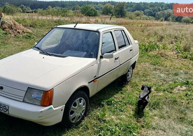 Бежевий ЗАЗ 1103 Славута, об'ємом двигуна 1.2 л та пробігом 267 тис. км за 1000 $, фото 2 на Automoto.ua