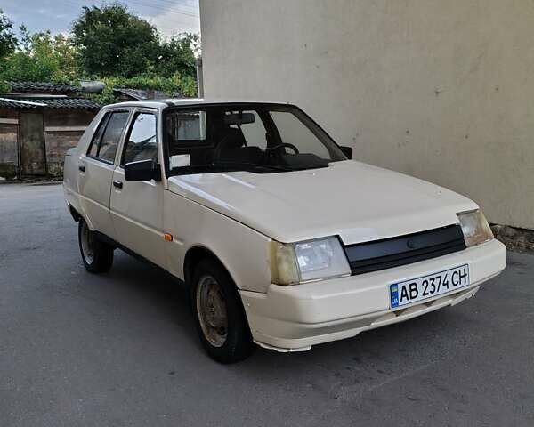 Бежевый ЗАЗ 1103 Славута, объемом двигателя 1.2 л и пробегом 200 тыс. км за 700 $, фото 5 на Automoto.ua