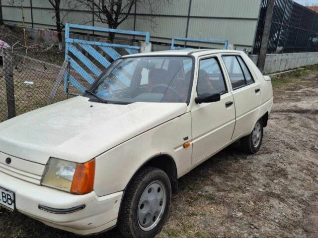 ЗАЗ 1103 Славута 2003 в Киеве на Automoto.ua Бежевый ЗАЗ 1103 Славута, объемом двигателя 1.2 л и пробегом 150 тыс. км за 700 $, фото 2 на Automoto.ua