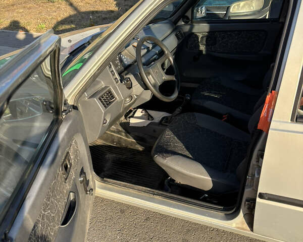 Бежевый ЗАЗ 1103 Славута, объемом двигателя 1.2 л и пробегом 84 тыс. км за 2000 $, фото 9 на Automoto.ua