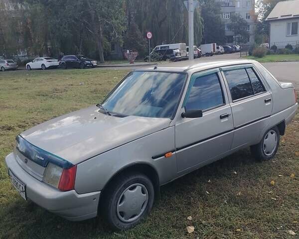 Бежевый ЗАЗ 1103 Славута, объемом двигателя 1.2 л и пробегом 79 тыс. км за 1350 $, фото 2 на Automoto.ua