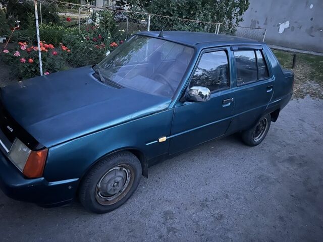 Черный ЗАЗ 1103 Славута, объемом двигателя 1.2 л и пробегом 3 тыс. км за 844 $, фото 1 на Automoto.ua