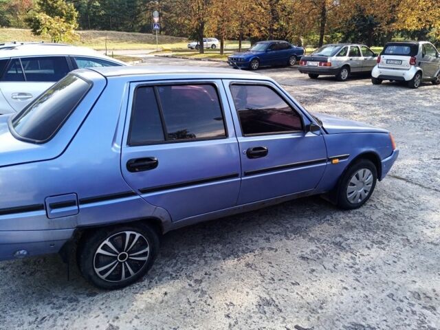 Фиолетовый ЗАЗ 1103 Славута, объемом двигателя 1.2 л и пробегом 250 тыс. км за 700 $, фото 7 на Automoto.ua