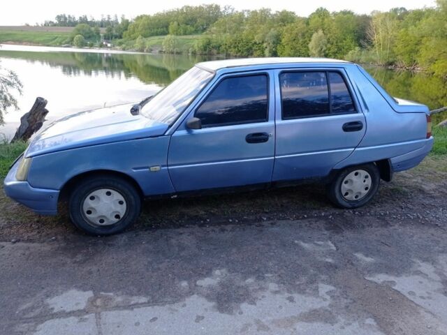 Фиолетовый ЗАЗ 1103 Славута, объемом двигателя 1.3 л и пробегом 120 тыс. км за 400 $, фото 2 на Automoto.ua