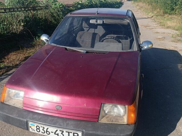 Красный ЗАЗ 1103 Славута, объемом двигателя 1.1 л и пробегом 150 тыс. км за 334 $, фото 4 на Automoto.ua