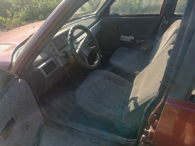 Красный ЗАЗ 1103 Славута, объемом двигателя 1.1 л и пробегом 150 тыс. км за 334 $, фото 6 на Automoto.ua