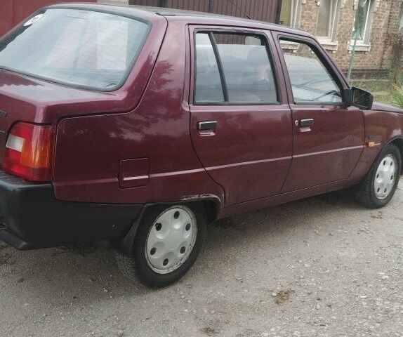Червоний ЗАЗ 1103 Славута, об'ємом двигуна 1.2 л та пробігом 50 тис. км за 810 $, фото 1 на Automoto.ua