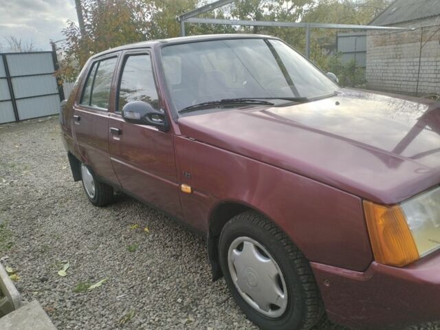 Красный ЗАЗ 1103 Славута, объемом двигателя 1.2 л и пробегом 215 тыс. км за 1200 $, фото 1 на Automoto.ua