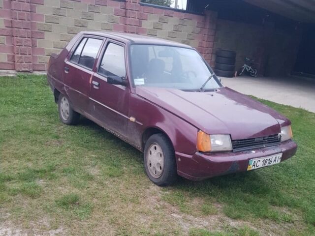 Красный ЗАЗ 1103 Славута, объемом двигателя 1.2 л и пробегом 10 тыс. км за 199 $, фото 1 на Automoto.ua