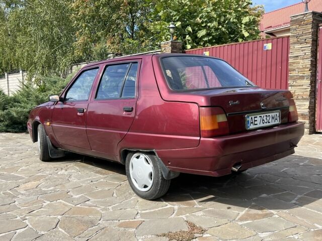 Красный ЗАЗ 1103 Славута, объемом двигателя 1.2 л и пробегом 112 тыс. км за 1550 $, фото 6 на Automoto.ua