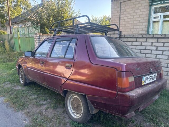 Червоний ЗАЗ 1103 Славута, об'ємом двигуна 1.2 л та пробігом 119 тис. км за 700 $, фото 3 на Automoto.ua