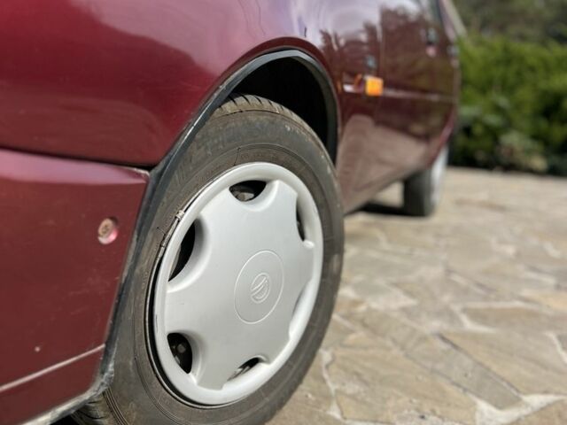 Красный ЗАЗ 1103 Славута, объемом двигателя 1.2 л и пробегом 112 тыс. км за 1550 $, фото 3 на Automoto.ua