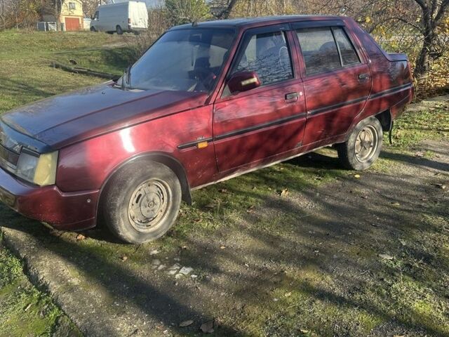 Червоний ЗАЗ 1103 Славута, об'ємом двигуна 1.2 л та пробігом 3 тис. км за 1071 $, фото 1 на Automoto.ua