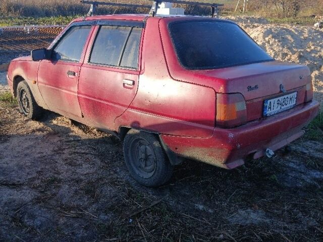 Червоний ЗАЗ 1103 Славута, об'ємом двигуна 1.2 л та пробігом 175 тис. км за 836 $, фото 3 на Automoto.ua