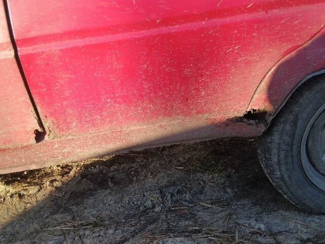 Червоний ЗАЗ 1103 Славута, об'ємом двигуна 1.2 л та пробігом 175 тис. км за 836 $, фото 4 на Automoto.ua