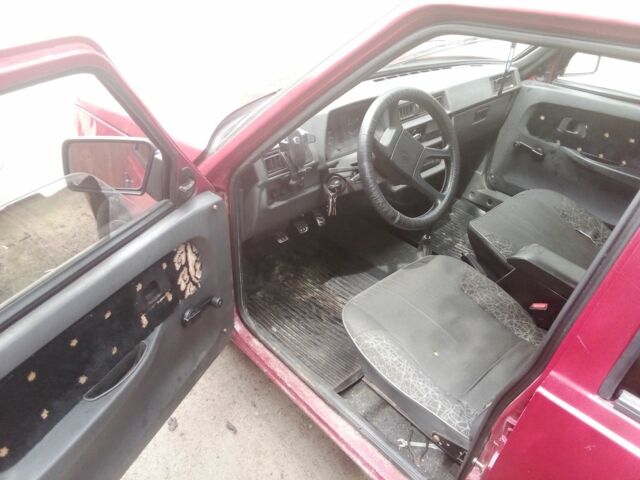 Красный ЗАЗ 1103 Славута, объемом двигателя 1.2 л и пробегом 28 тыс. км за 700 $, фото 7 на Automoto.ua