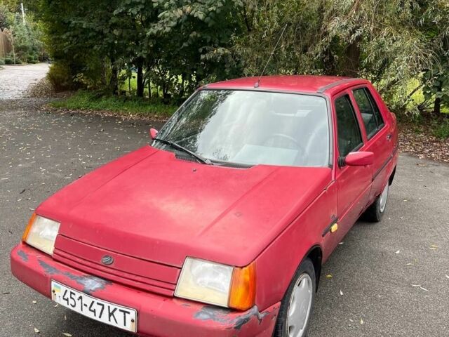 Красный ЗАЗ 1103 Славута, объемом двигателя 1.2 л и пробегом 88 тыс. км за 750 $, фото 6 на Automoto.ua