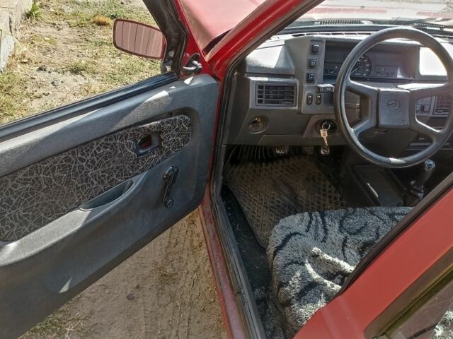 Красный ЗАЗ 1103 Славута, объемом двигателя 1.3 л и пробегом 40 тыс. км за 556 $, фото 5 на Automoto.ua
