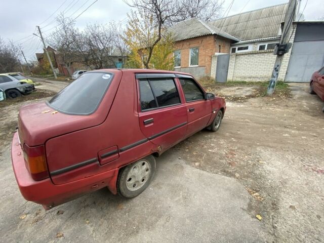 Красный ЗАЗ 1103 Славута, объемом двигателя 1.2 л и пробегом 220 тыс. км за 350 $, фото 7 на Automoto.ua