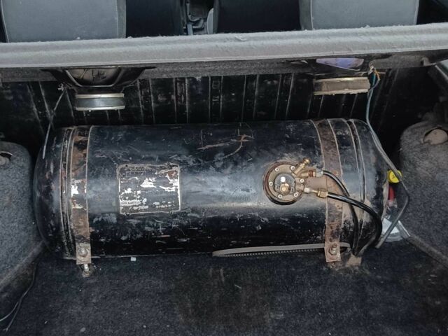 Червоний ЗАЗ 1103 Славута, об'ємом двигуна 1.2 л та пробігом 174 тис. км за 1100 $, фото 6 на Automoto.ua
