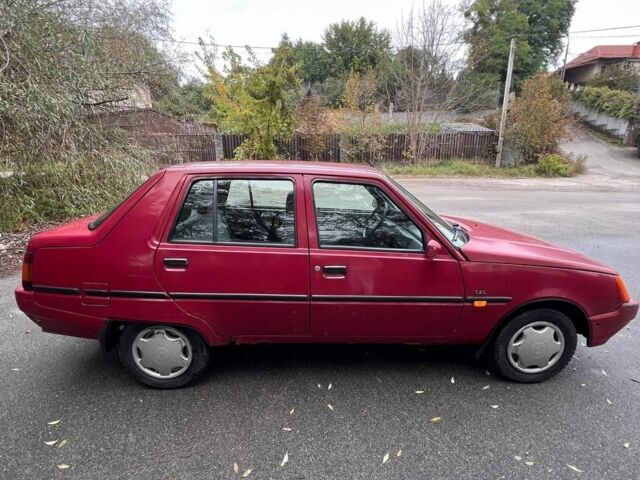 Красный ЗАЗ 1103 Славута, объемом двигателя 1.2 л и пробегом 88 тыс. км за 750 $, фото 1 на Automoto.ua