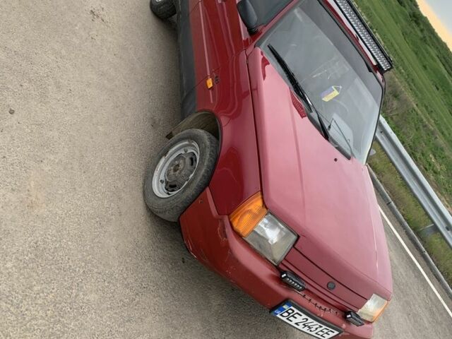 Красный ЗАЗ 1103 Славута, объемом двигателя 0.12 л и пробегом 178 тыс. км за 950 $, фото 1 на Automoto.ua