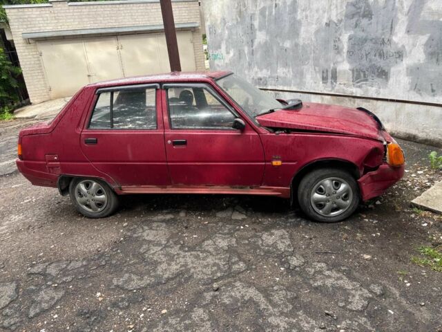 Красный ЗАЗ 1103 Славута, объемом двигателя 1.2 л и пробегом 40 тыс. км за 339 $, фото 5 на Automoto.ua