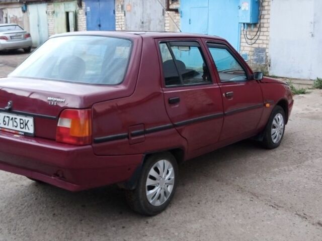 Красный ЗАЗ 1103 Славута, объемом двигателя 1.2 л и пробегом 130 тыс. км за 1350 $, фото 4 на Automoto.ua