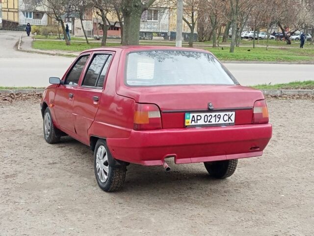 Красный ЗАЗ 1103 Славута, объемом двигателя 1.2 л и пробегом 200 тыс. км за 800 $, фото 2 на Automoto.ua