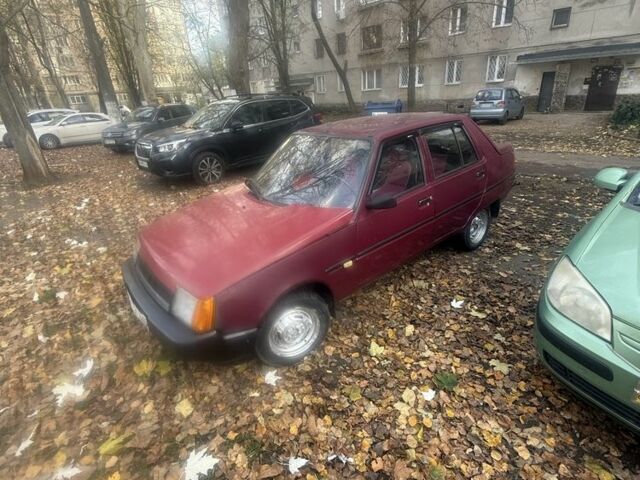 Красный ЗАЗ 1103 Славута, объемом двигателя 1.2 л и пробегом 2 тыс. км за 700 $, фото 5 на Automoto.ua