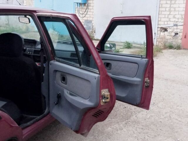 Красный ЗАЗ 1103 Славута, объемом двигателя 1.2 л и пробегом 130 тыс. км за 1350 $, фото 7 на Automoto.ua