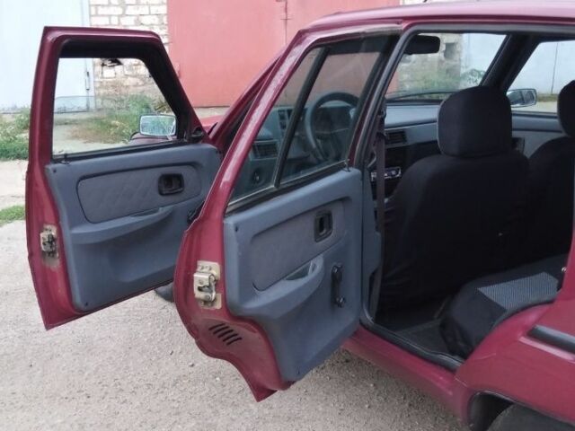 Красный ЗАЗ 1103 Славута, объемом двигателя 1.2 л и пробегом 130 тыс. км за 1350 $, фото 6 на Automoto.ua