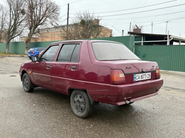 Красный ЗАЗ 1103 Славута, объемом двигателя 1.2 л и пробегом 89 тыс. км за 1100 $, фото 2 на Automoto.ua