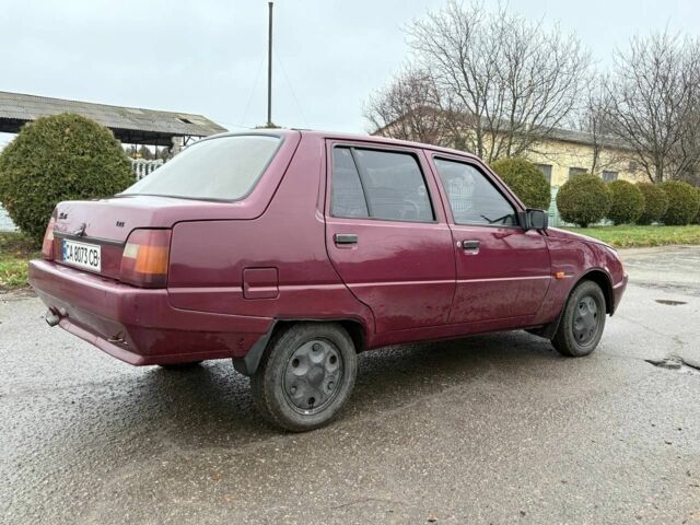 Красный ЗАЗ 1103 Славута, объемом двигателя 1.2 л и пробегом 89 тыс. км за 1100 $, фото 4 на Automoto.ua