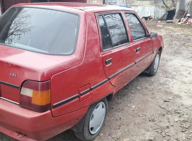 Червоний ЗАЗ 1103 Славута, об'ємом двигуна 1.2 л та пробігом 208 тис. км за 900 $, фото 4 на Automoto.ua