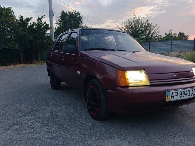 Красный ЗАЗ 1103 Славута, объемом двигателя 1.2 л и пробегом 127 тыс. км за 800 $, фото 1 на Automoto.ua