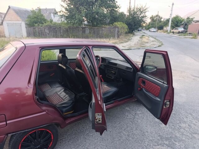 Красный ЗАЗ 1103 Славута, объемом двигателя 1.2 л и пробегом 127 тыс. км за 800 $, фото 6 на Automoto.ua