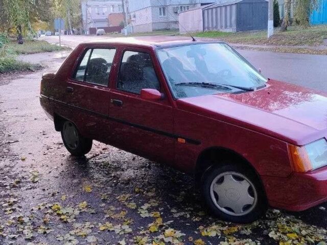 Красный ЗАЗ 1103 Славута, объемом двигателя 1.2 л и пробегом 36 тыс. км за 1499 $, фото 9 на Automoto.ua