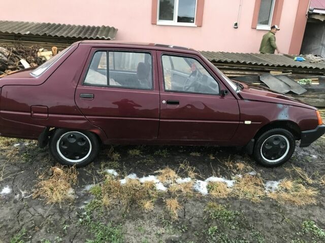 Красный ЗАЗ 1103 Славута, объемом двигателя 1.2 л и пробегом 3 тыс. км за 474 $, фото 1 на Automoto.ua