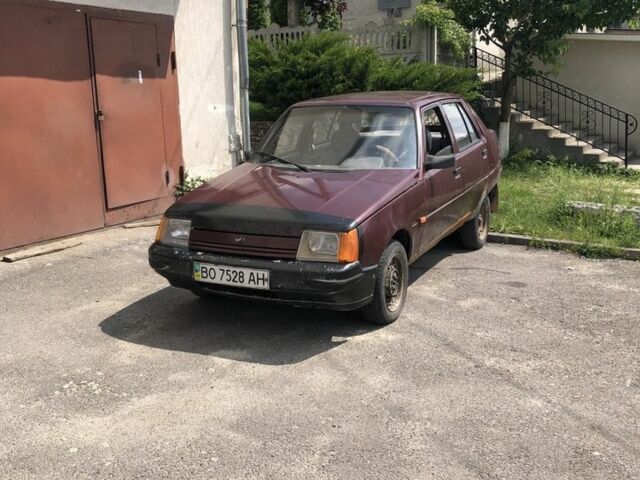 Червоний ЗАЗ 1103 Славута, об'ємом двигуна 1.2 л та пробігом 205 тис. км за 600 $, фото 1 на Automoto.ua