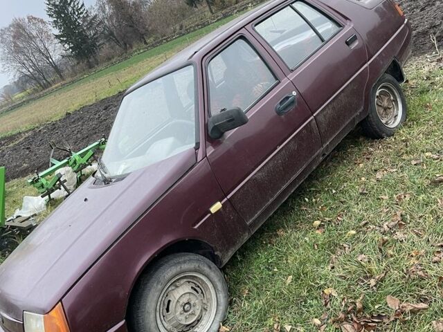 Красный ЗАЗ 1103 Славута, объемом двигателя 1.2 л и пробегом 400 тыс. км за 500 $, фото 5 на Automoto.ua