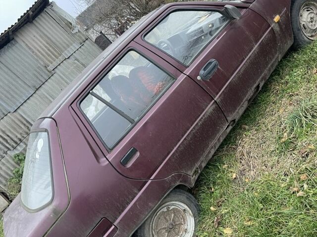 Красный ЗАЗ 1103 Славута, объемом двигателя 1.2 л и пробегом 400 тыс. км за 500 $, фото 3 на Automoto.ua