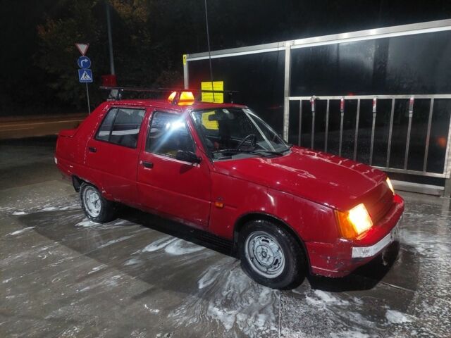 Красный ЗАЗ 1103 Славута, объемом двигателя 0 л и пробегом 828 тыс. км за 830 $, фото 1 на Automoto.ua