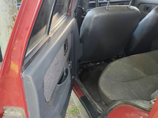 Красный ЗАЗ 1103 Славута, объемом двигателя 1.2 л и пробегом 121 тыс. км за 955 $, фото 12 на Automoto.ua