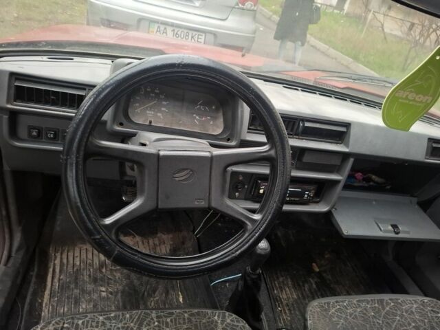 Красный ЗАЗ 1103 Славута, объемом двигателя 1 л и пробегом 250 тыс. км за 593 $, фото 2 на Automoto.ua