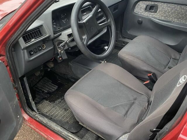 Червоний ЗАЗ 1103 Славута, об'ємом двигуна 1.2 л та пробігом 200 тис. км за 670 $, фото 6 на Automoto.ua