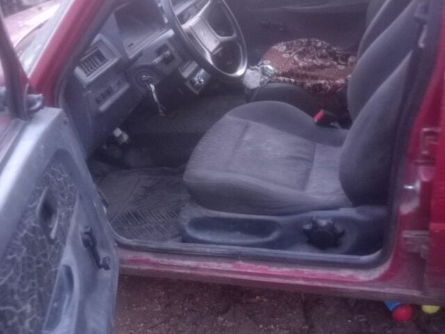 Красный ЗАЗ 1103 Славута, объемом двигателя 1 л и пробегом 75 тыс. км за 898 $, фото 4 на Automoto.ua