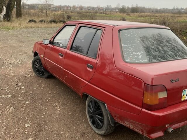 Червоний ЗАЗ 1103 Славута, об'ємом двигуна 1.2 л та пробігом 200 тис. км за 670 $, фото 2 на Automoto.ua